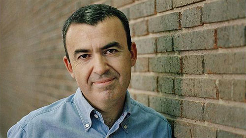 El escritor madrileño Lorenzo Silva, oculto tras el seudónimo de Bernie Ohls, ha ganado esta noche la 61ª edición del Premio Planeta de novela, ... - silva-5005