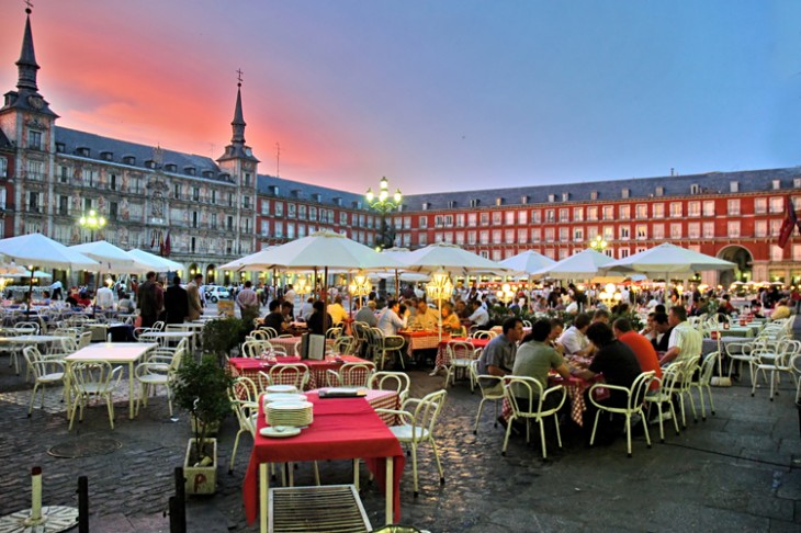 Los turistas extranjeros gastaron 63.000 millones de euros ...