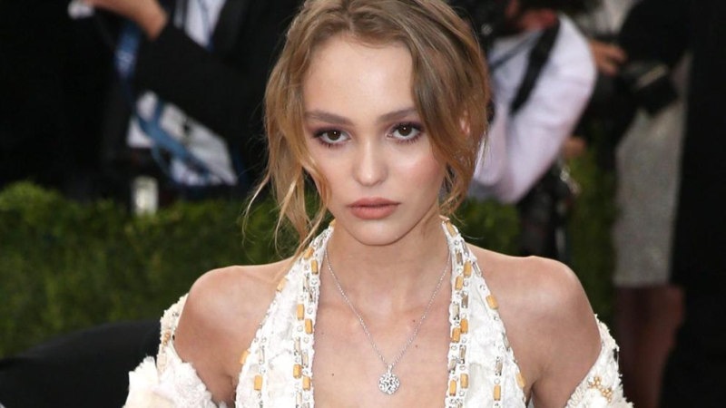 Lily-Rose, hija de Johnny Depp, rompe su silencio y sale en defensa de su  padre 