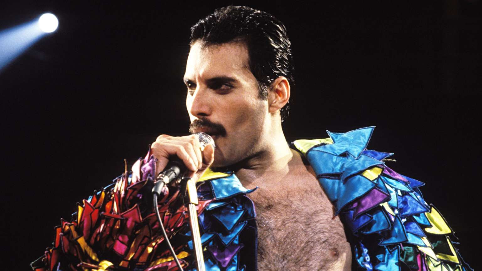 barcelona freddie mercury montserrat caballe torrent