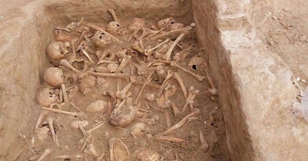 Hallan 90 cráneos y varios huesos humanos en unas obras en la calle Atocha