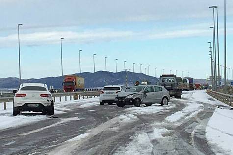 Accidente múltiple con 17 vehículos implicados en la provincia de Teruel