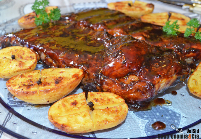 Costillas de cerdo al horno con glaseado de bourbon y miel | Gastronomía &  Cía
