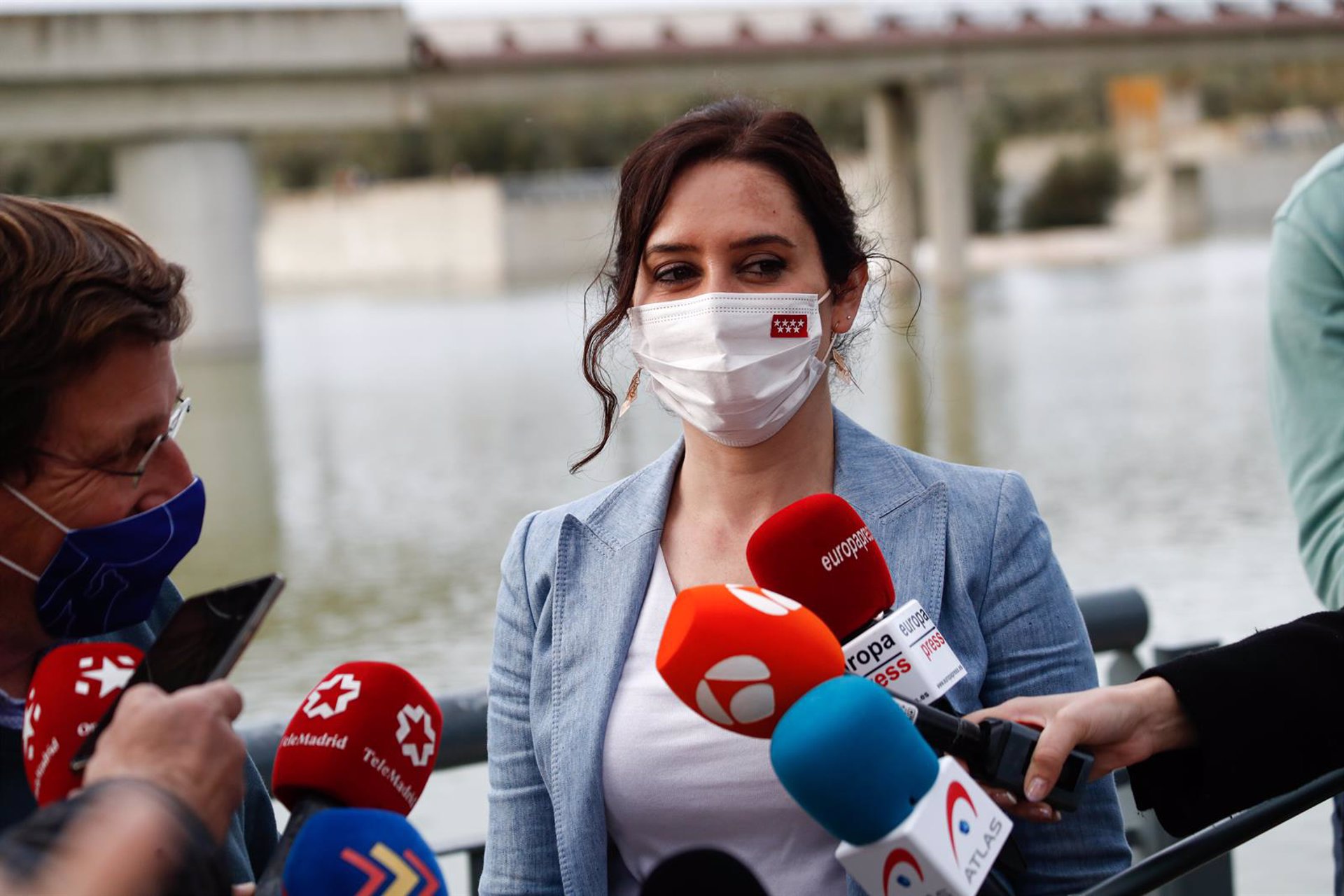 Porque gana ayuso en madrid