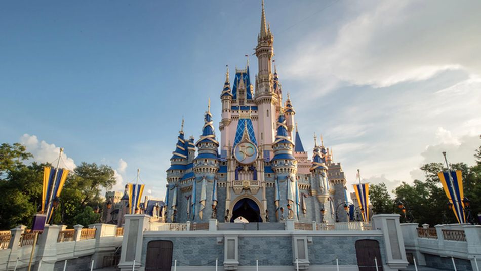 El Castillo de la Cenicienta de Disney World estrena lavado de cara -  