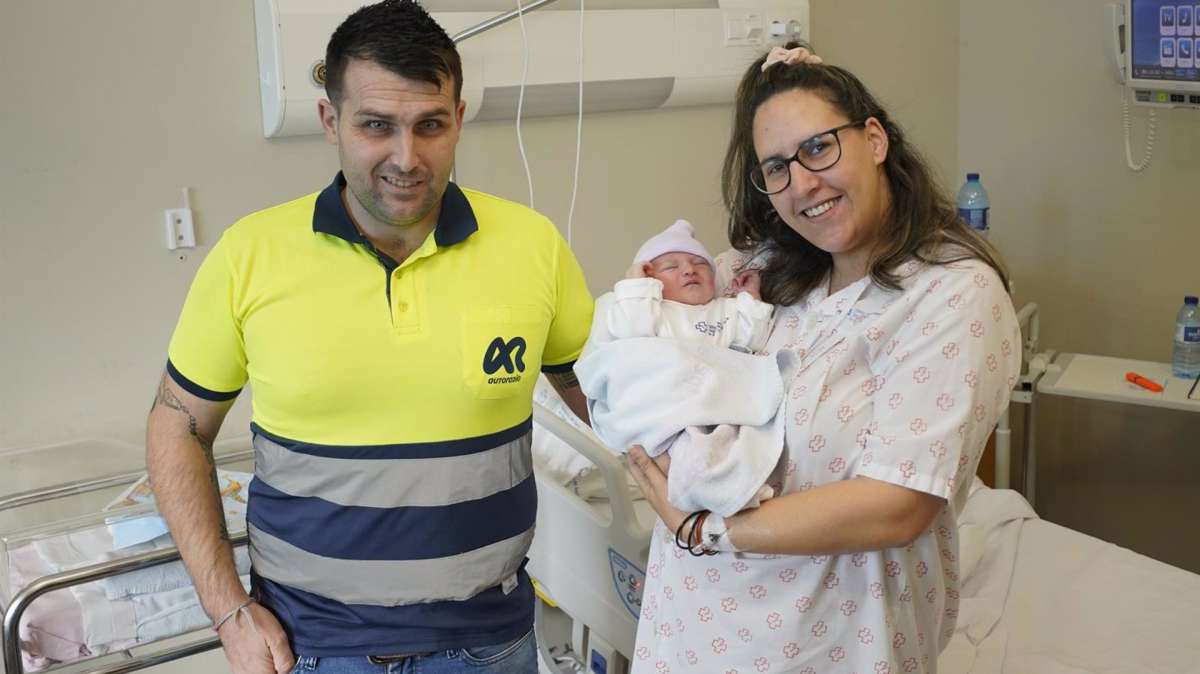 Kyliam, en Vigo, y Carla, en Salamanca, los primeros bebés españoles de 2024