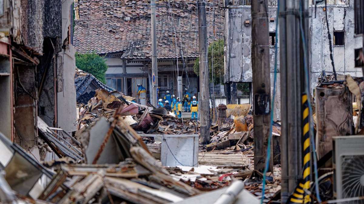 Aumentan a 100 los fallecidos por el terremoto de magnitud 7,6 en el oeste de Japón